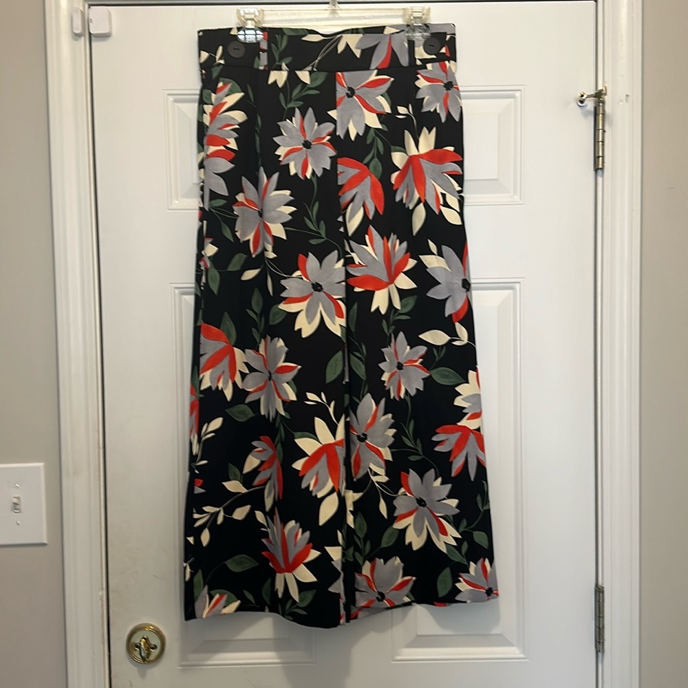 ZARA Flowy floral pant - Picture 2 of 5